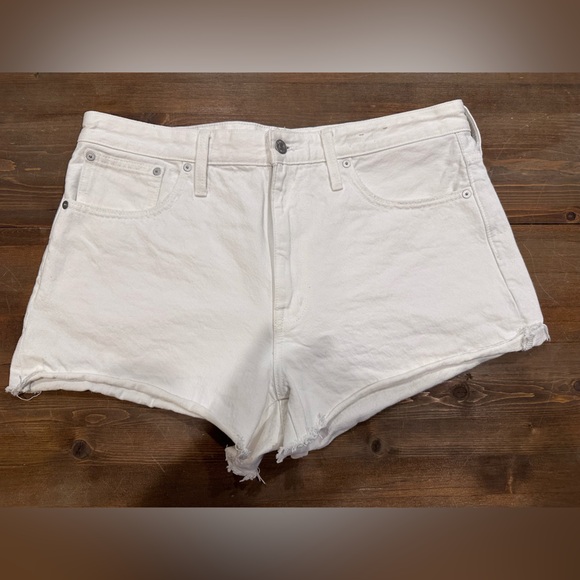 Madewell Pants - Madewell White jean short